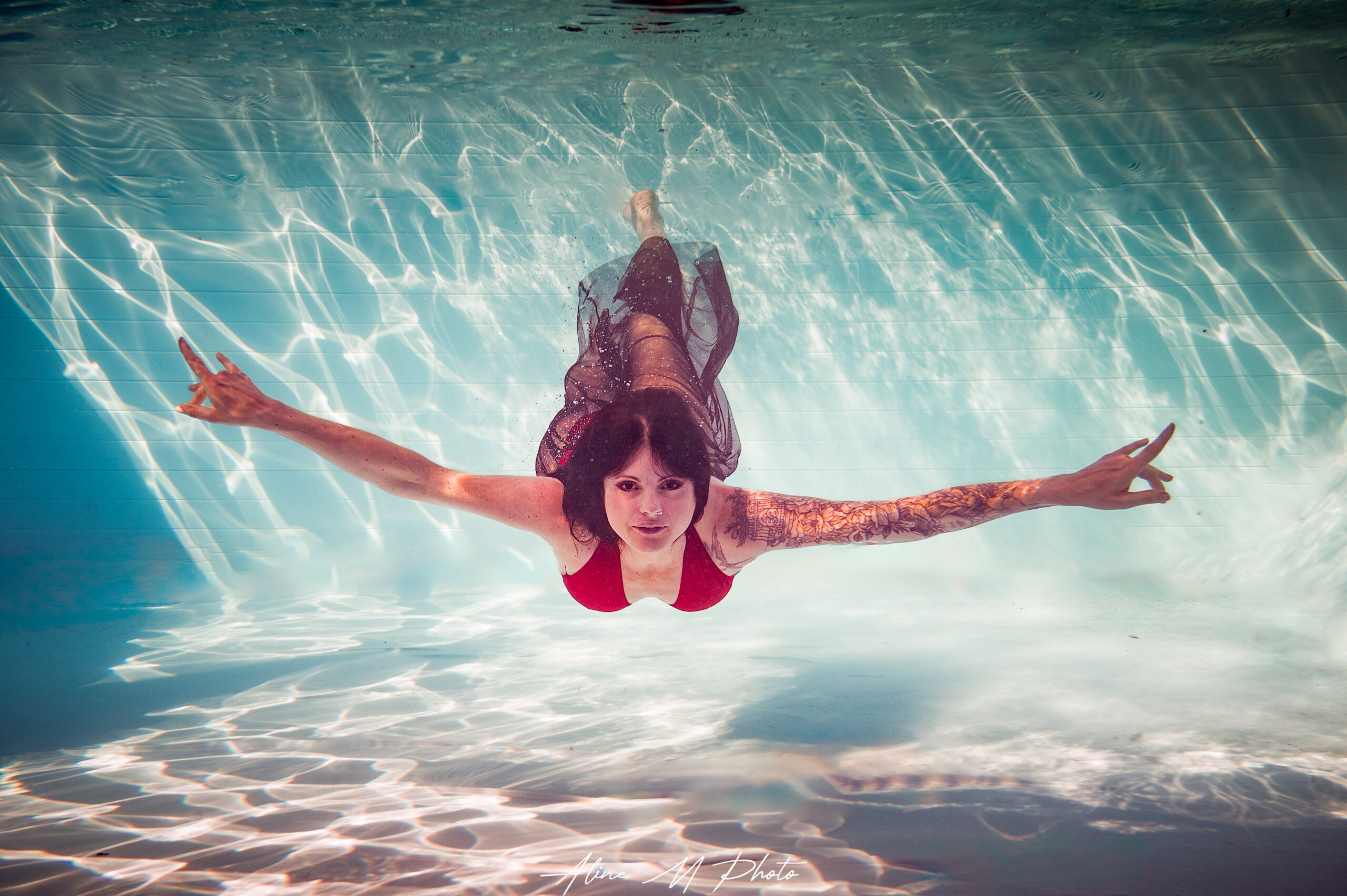 underwater sous l'eau photographie photographe grand est portrait alsace lorraine piscine grossesse lac